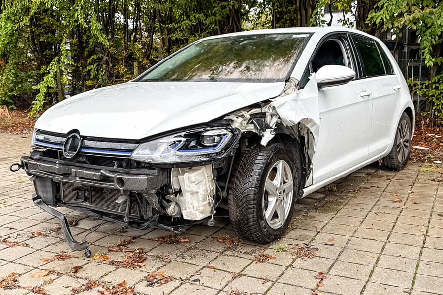 Elektroauto VW E-Golf 35,8 kWh, Unfallauto